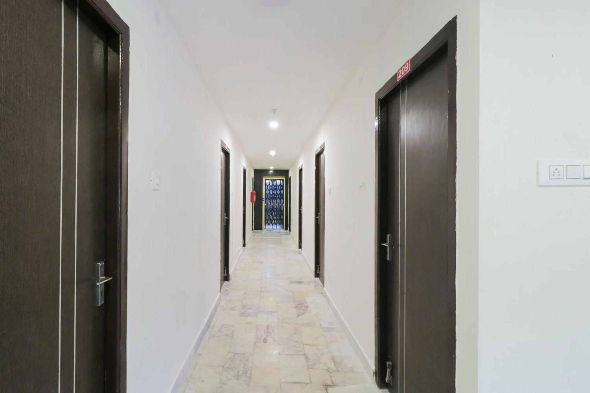 Hotel O Akshaya Elite Vijayawāda Extérieur photo