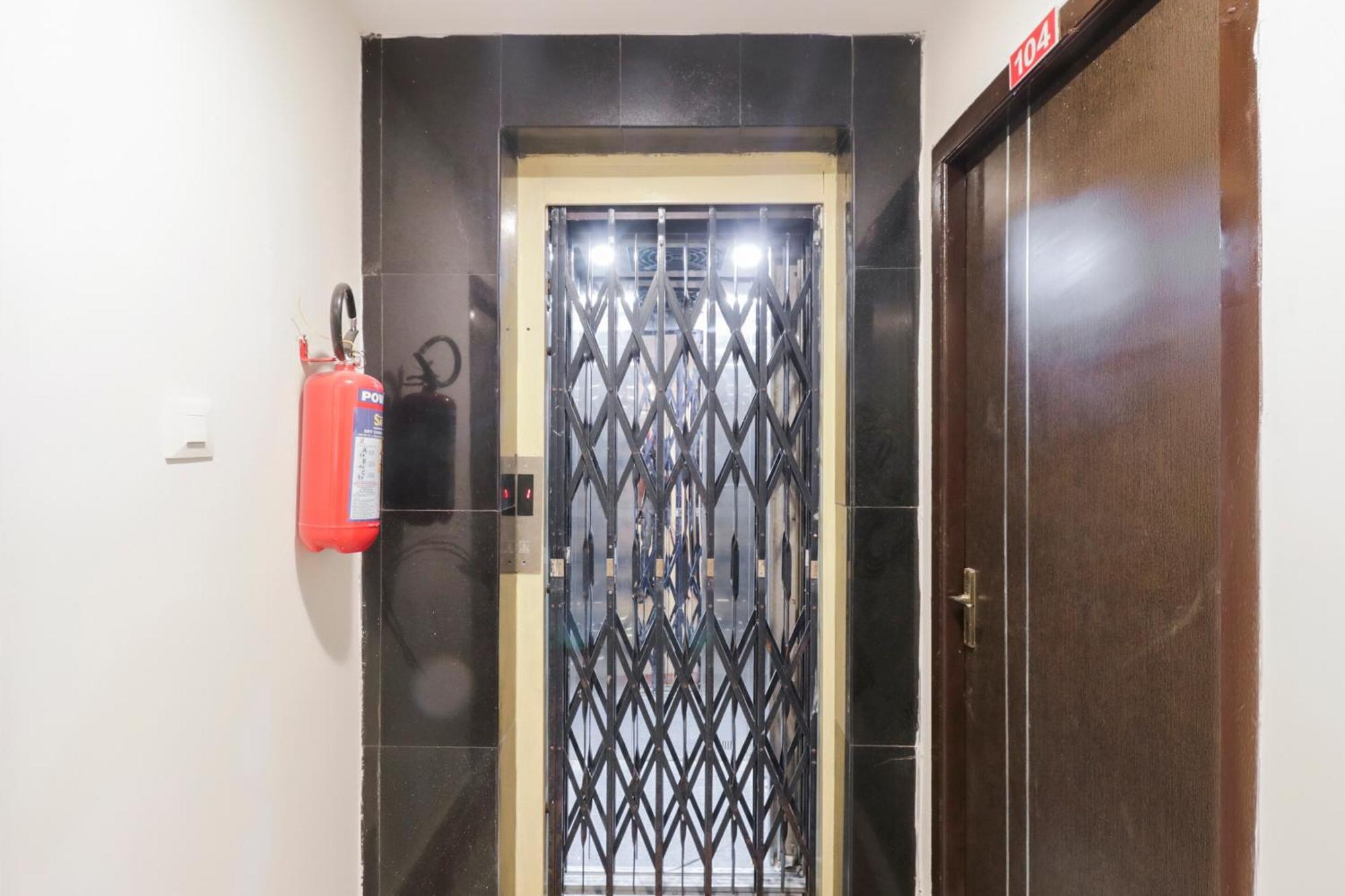 Hotel O Akshaya Elite Vijayawāda Extérieur photo